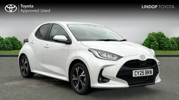 Toyota Yaris Excel Green #1