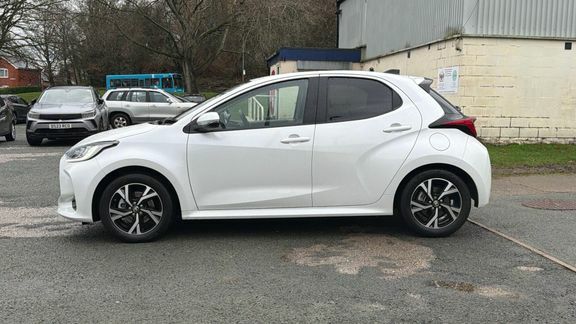 Toyota Yaris Excel Green #17