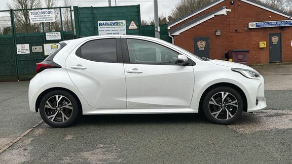 Toyota Yaris Excel Green #16