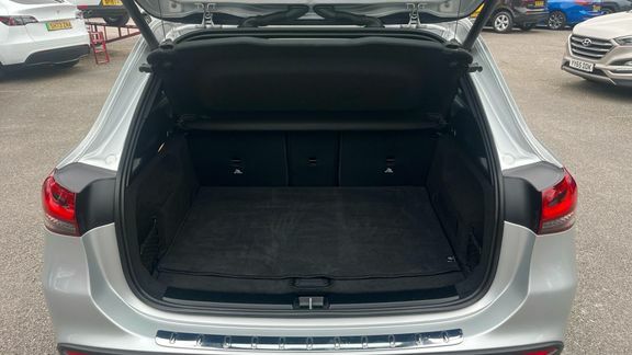 Toyota Verso Mpv Black #13