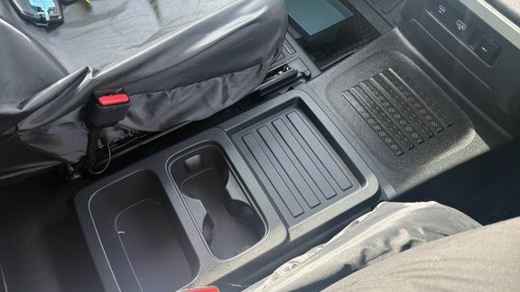 Land Rover Defender D250 Hard Top Black #40