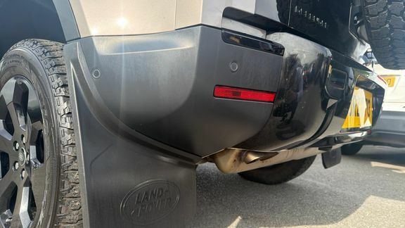 Land Rover Defender D250 Hard Top Black #31