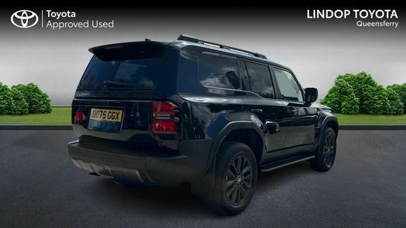 Toyota Land Cruiser Invincible 5 Seats Pan Roof Black #2