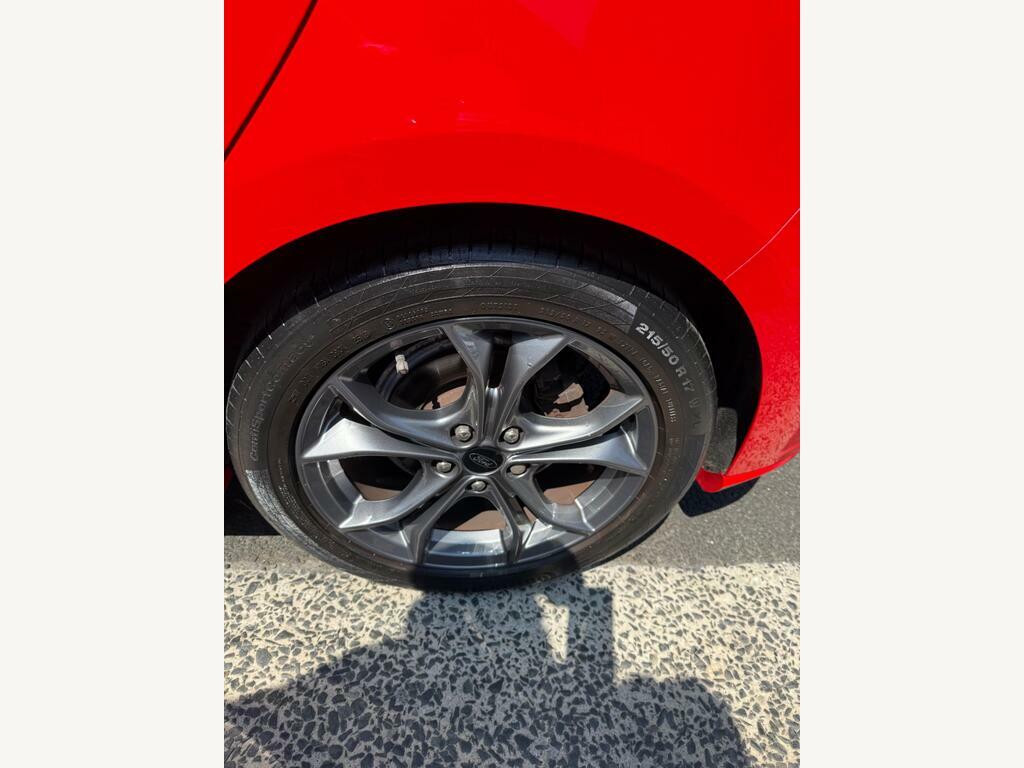 Ford Focus 1.5 Ecoblue St-line Euro 6 S S NX19VWF Red #6