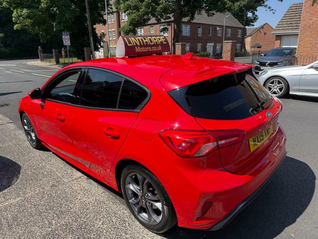 Ford Focus 1.5 Ecoblue St-line Euro 6 S S NX19VWF Red #4