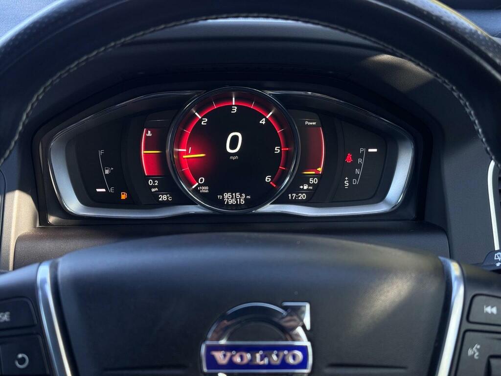 Volvo XC60 2.0 D4 R-design Nav Euro 6 Ss White #3