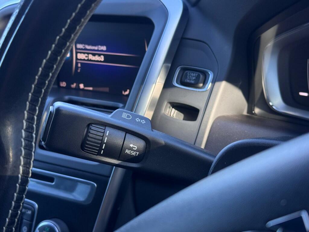 Volvo XC60 2.0 D4 R-design Nav Suv Euro 6 Black #43
