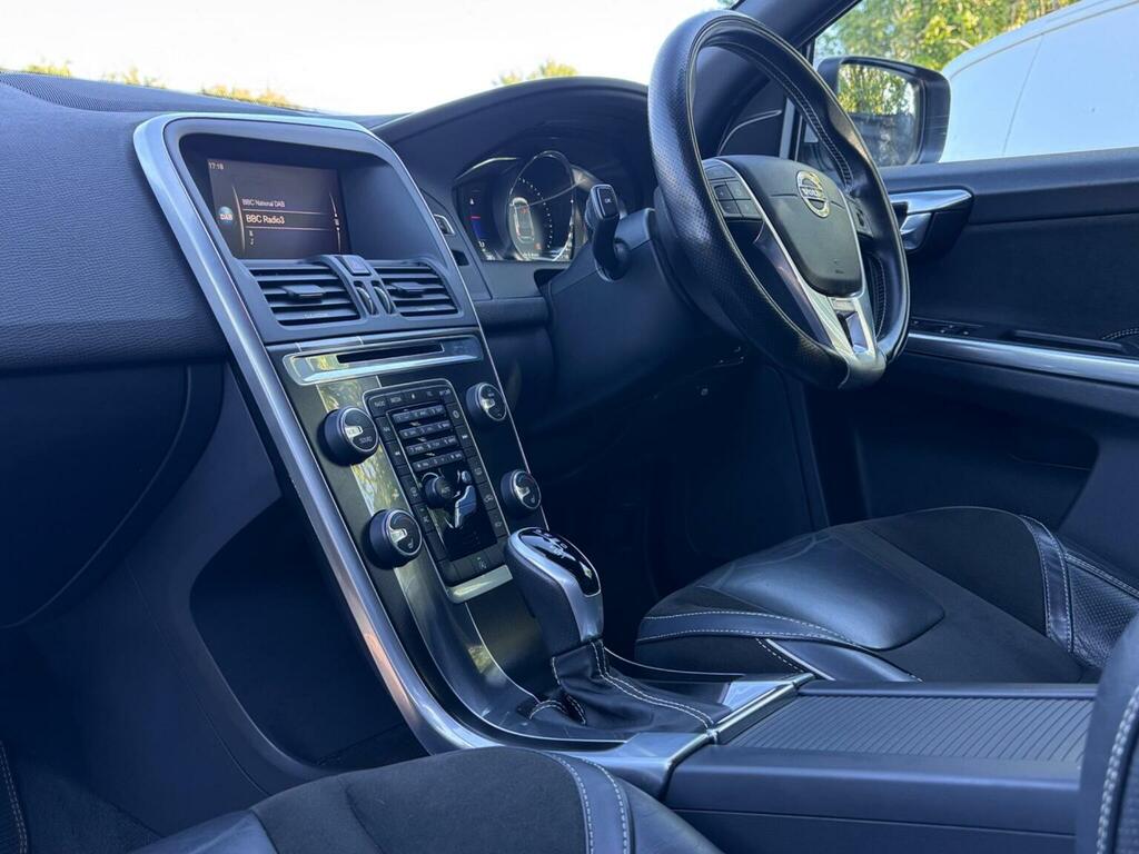 Volvo XC60 2.0 D4 R-design Nav Suv Euro 6 Black #32