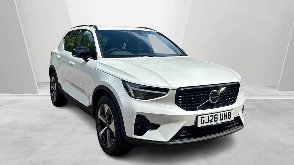 Volvo XC40 Plus, B4 Mild Hybrid, Roof Rails-park Assi White