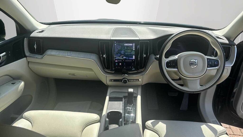Volvo XC60 Plus, B4 Awd Mild Hybrid, Tinted Windows - Blue #5