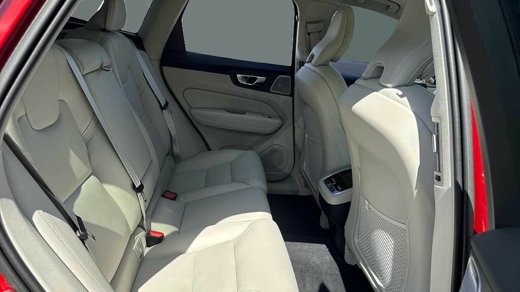 Volvo XC60 Ultimate, B5 Awd Mild Hybrid, Bowers Wil WN22XVD Red #6