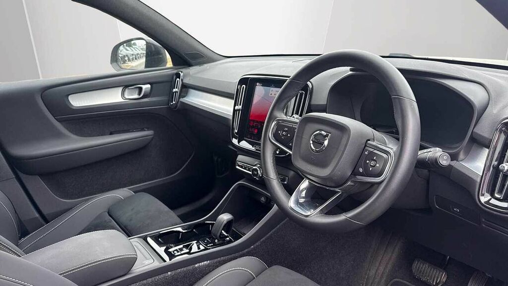 Volvo XC40 Plus, B4 Mild Hybrid, Dark RF25NNW Grey #4