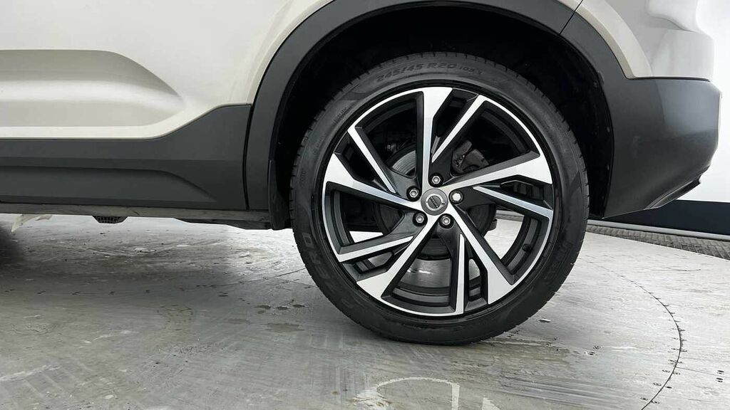Volvo XC40 R-design Pro, T3 Windows-senus Nav-rea Grey #4