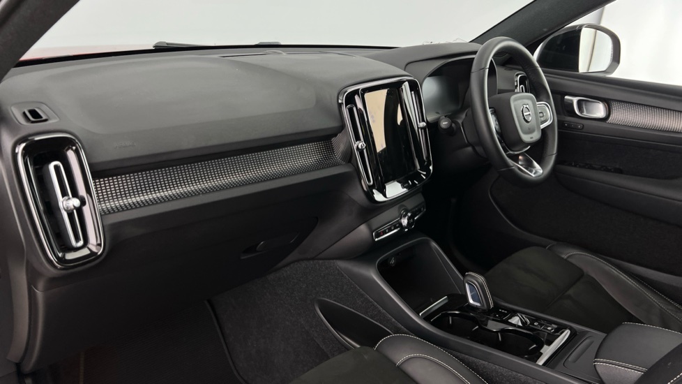 Volvo XC40 R-design Pro, T3 HV22FMD Red #6