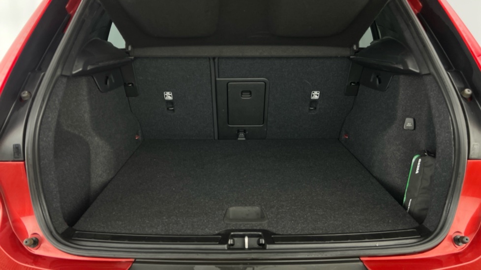 Volvo XC40 R-design Pro, T3 HV22FMD Red #5