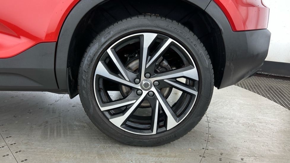 Volvo XC40 R-design Pro, T3 HV22FMD Red #4