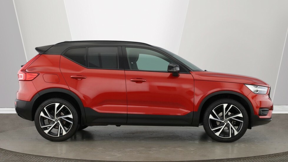 Volvo XC40 R-design Pro, T3 HV22FMD Red #2