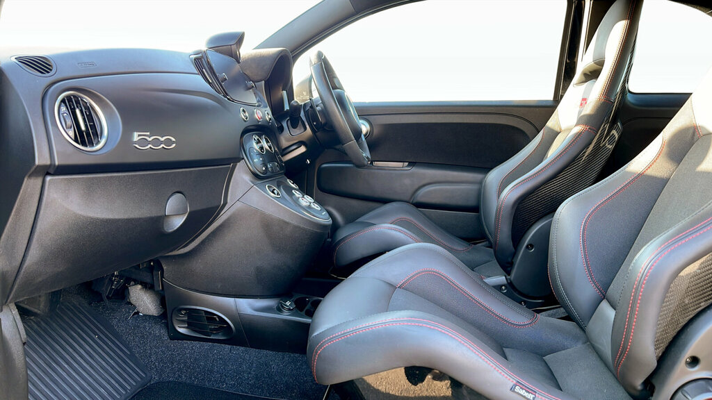 Abarth 695 Manual Black #16