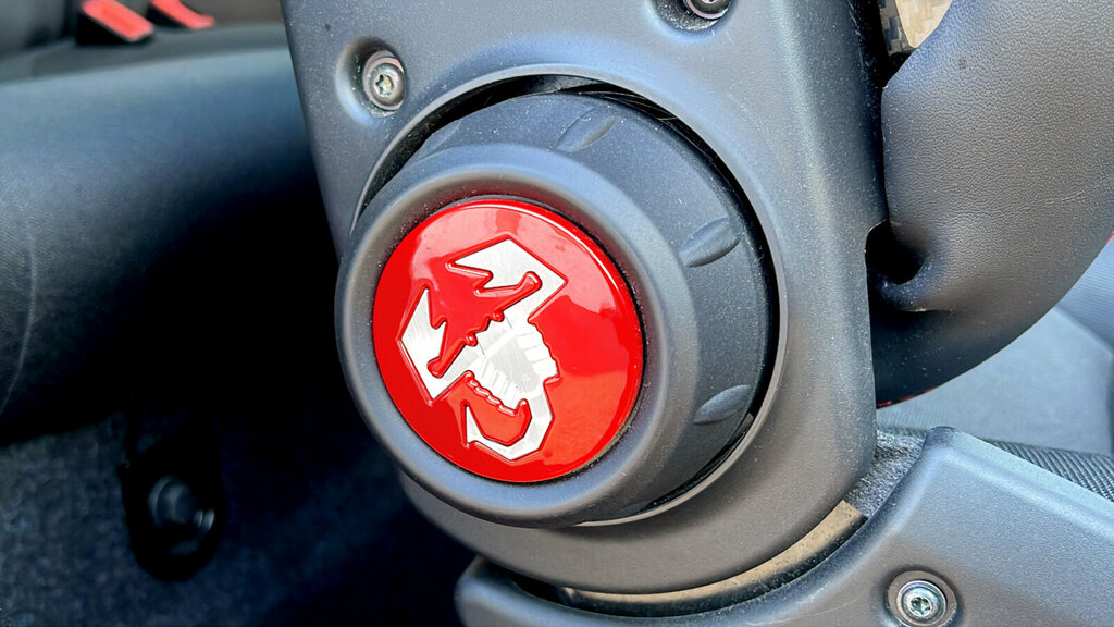 Abarth 695 Manual Black #28