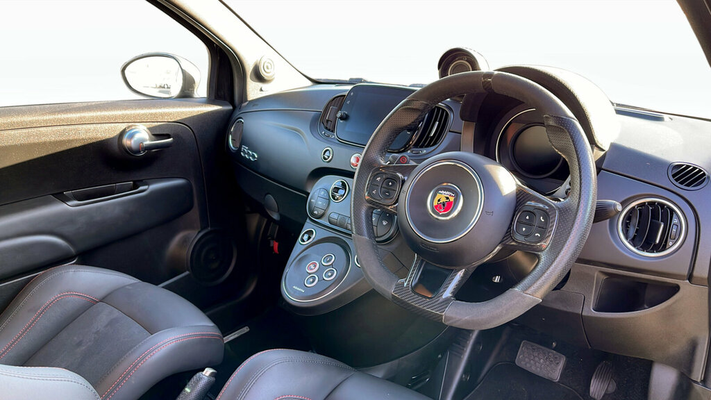 Abarth 695 Manual Black #10