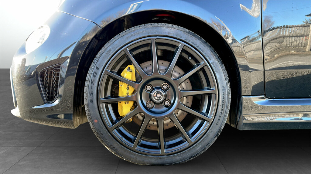 Abarth 695 Manual Black #9
