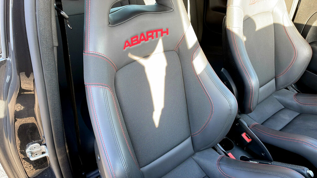 Abarth 695 Manual Black #26