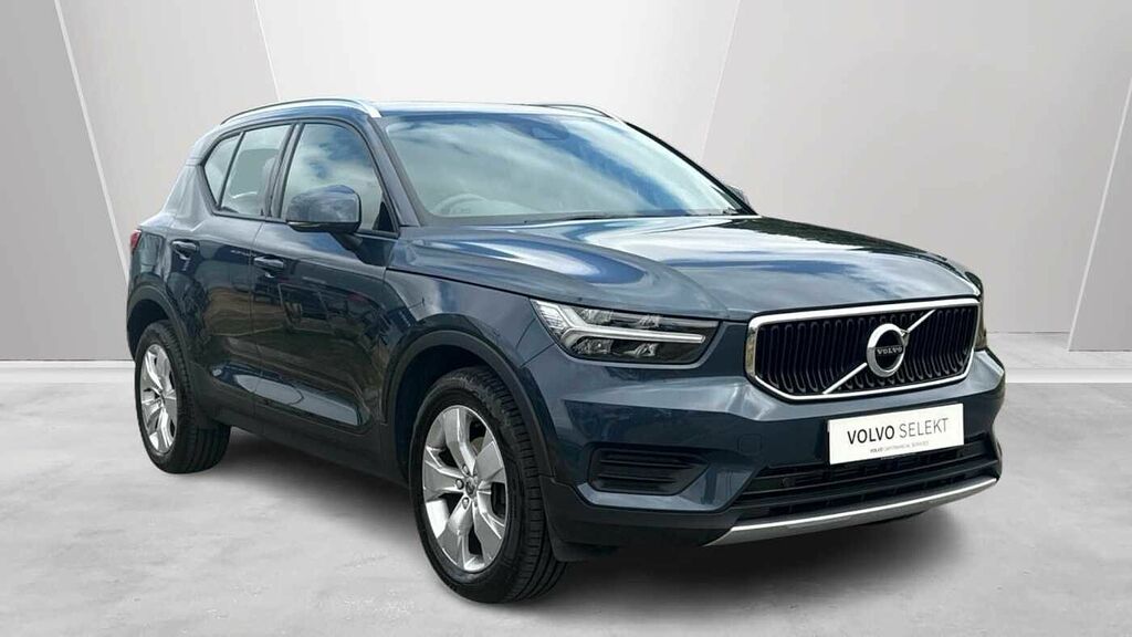 Volvo XC40 Momentum, T3 Blue