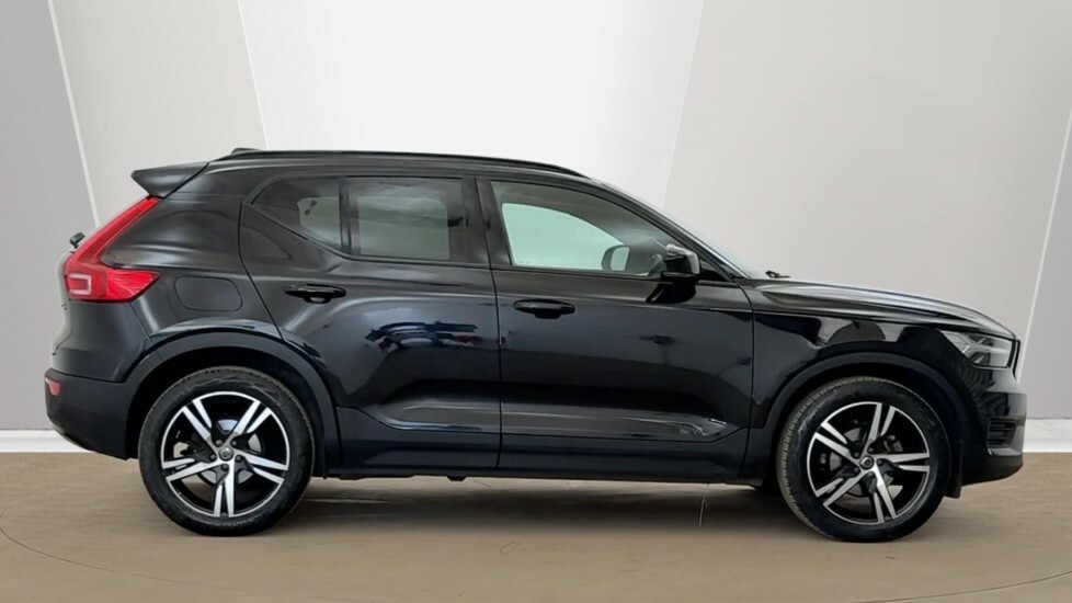 Volvo XC40 1.5 T3 163 R Design Geartronic Black #2