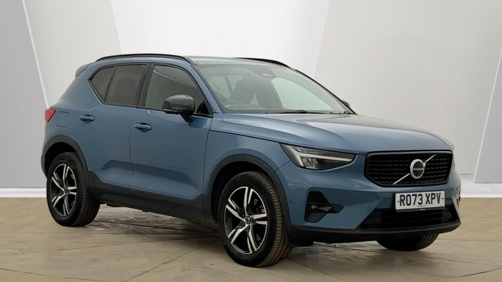 Volvo XC40 2.0 B3p Plus Dark Blue