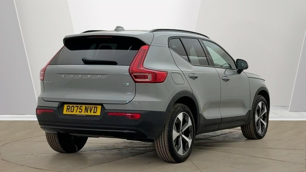 Volvo XC40 2.0 B3p Plus Dark Grey #3