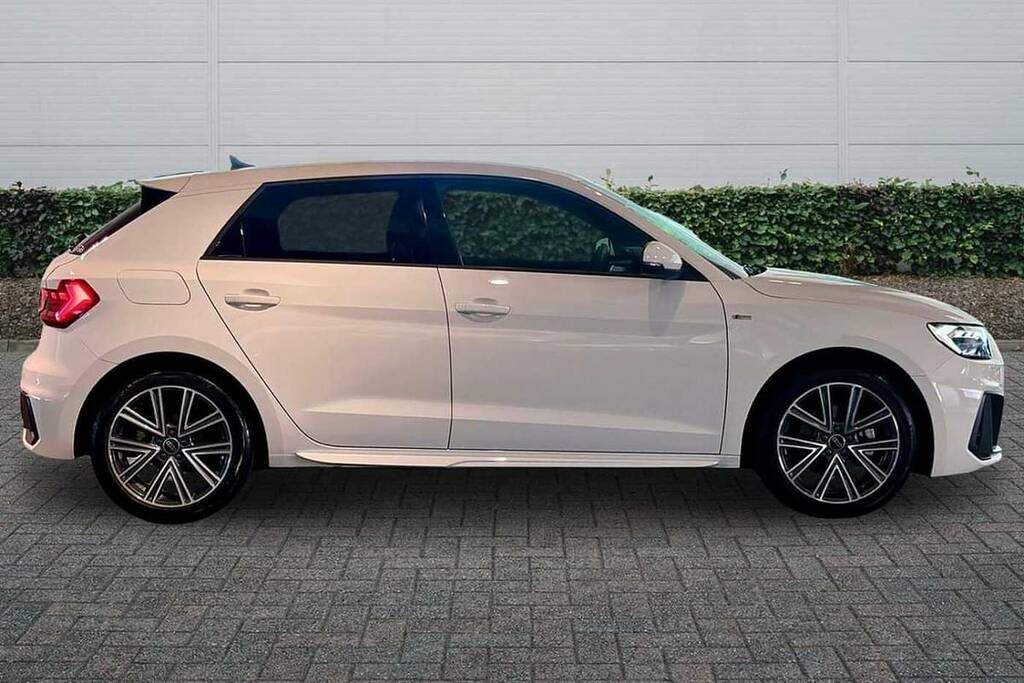 Audi A1 35 Tfsi S Line S Tronic BJ75EKL White #4