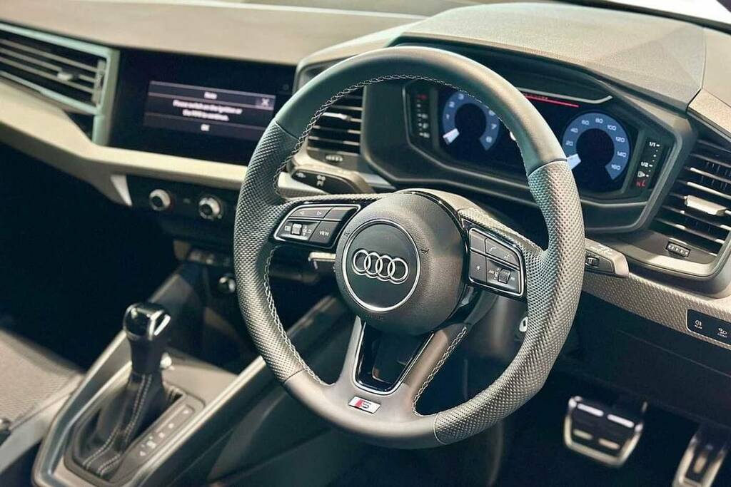 Audi A1 35 Tfsi S Line S Tronic BJ75EKL White #6