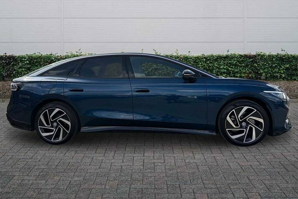 Volkswagen ID.7 210Kw Match Pro 77Kwh VU26CWK Blue #4