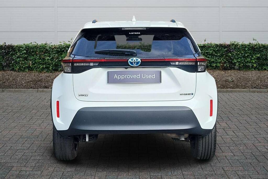 Toyota Yaris Cross 1.5 Hybrid Design Cvt FT73TDO White #4