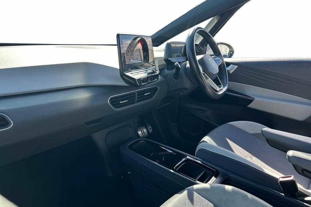 Volkswagen ID.3 150Kw Family Pro Performance 58Kwh FV70GUD White #2