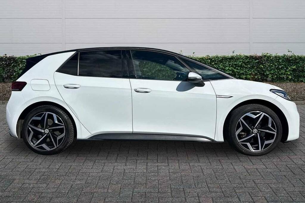 Volkswagen ID.3 150Kw Family Pro Performance 58Kwh FV70GUD White #4