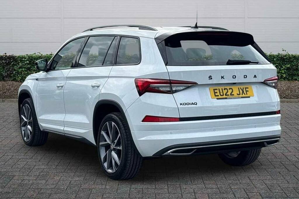 Skoda Kodiaq 1.5 Tsi Sport Line Dsg 7 Seat EU22JXF White #3