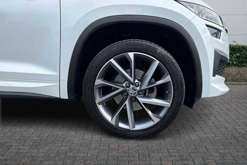 Skoda Kodiaq 1.5 Tsi Sport Line Dsg 7 Seat EU22JXF White #5