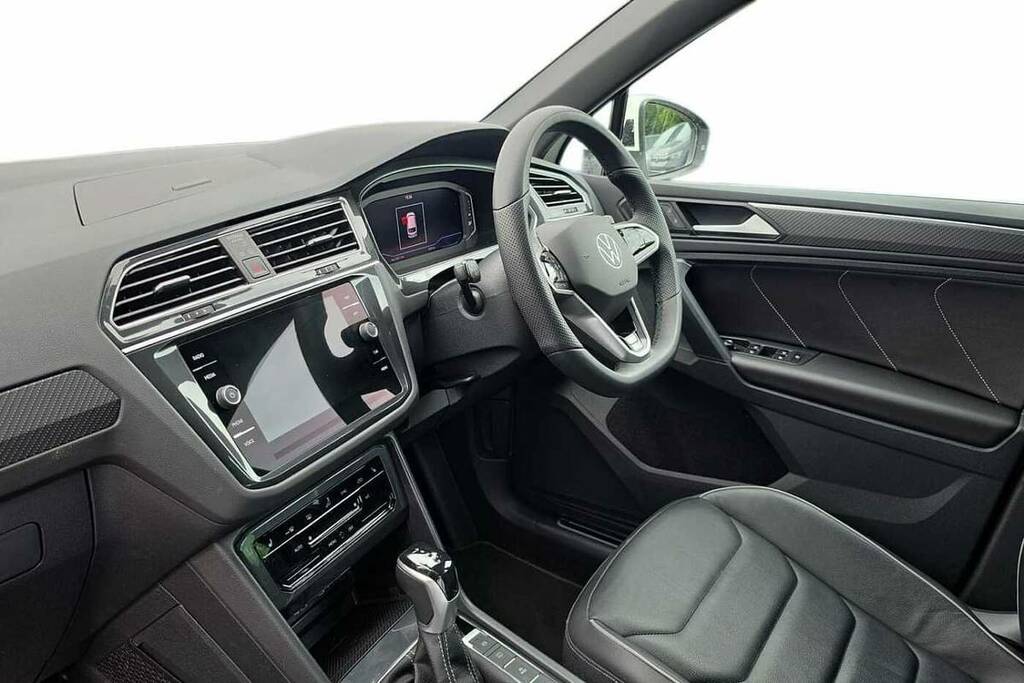 Volkswagen Tiguan 2.0 Tdi R-line Dsg White #2
