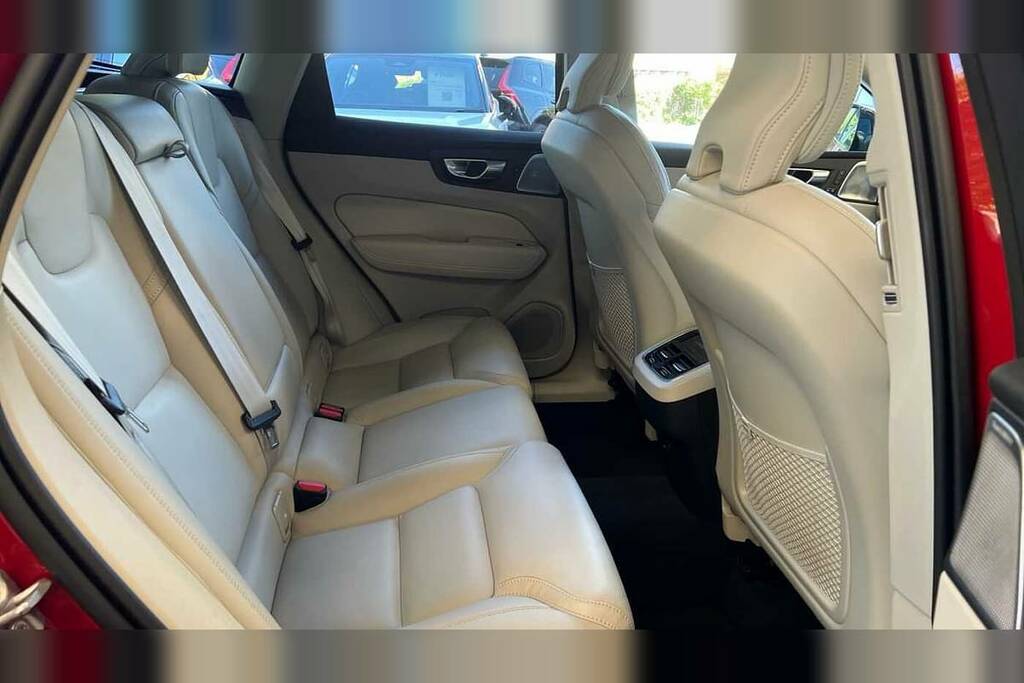 Volvo XC60 2.0 B5p Ultimate Dark Awd Geartronic BL24LGY Red #5