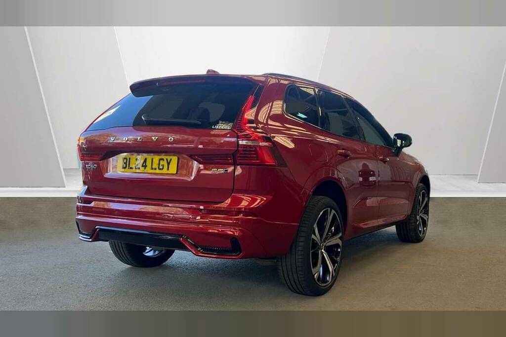 Volvo XC60 2.0 B5p Ultimate Dark Awd Geartronic Red