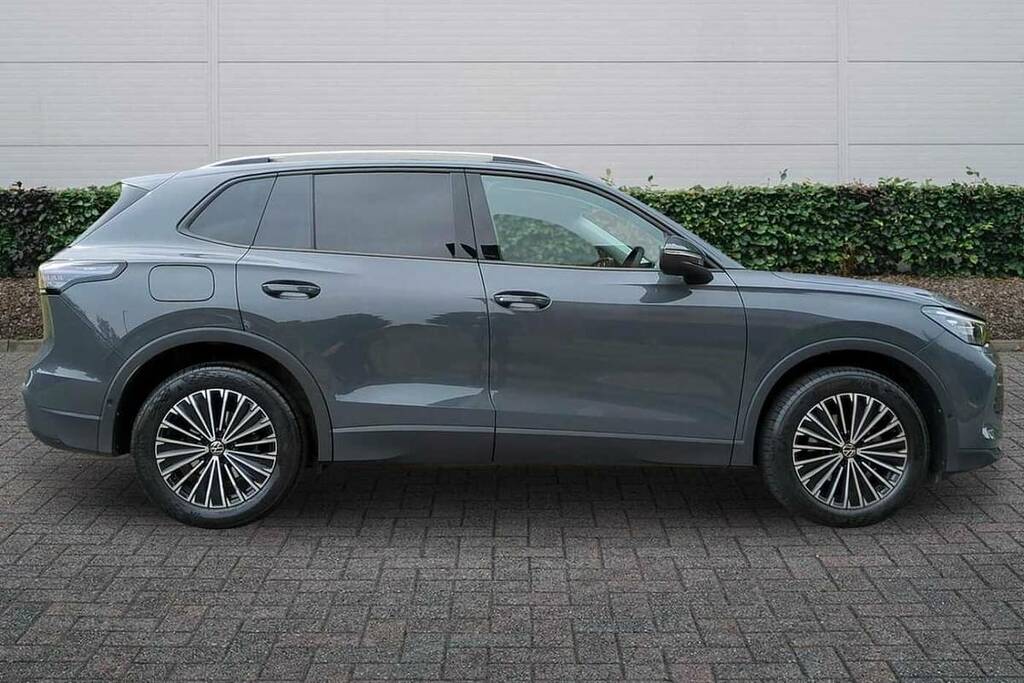 Volkswagen Tiguan 1.5 Etsi Match Dsg BJ75VAK Beige #4
