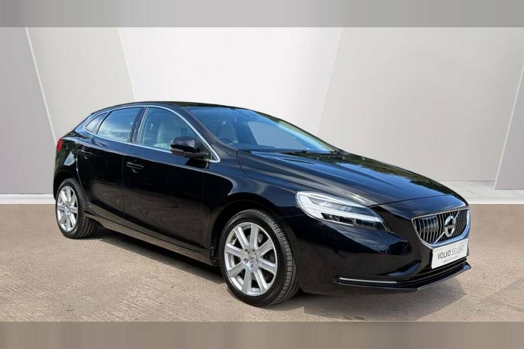 Volvo V40 T3 152 Inscription Geartronic Black