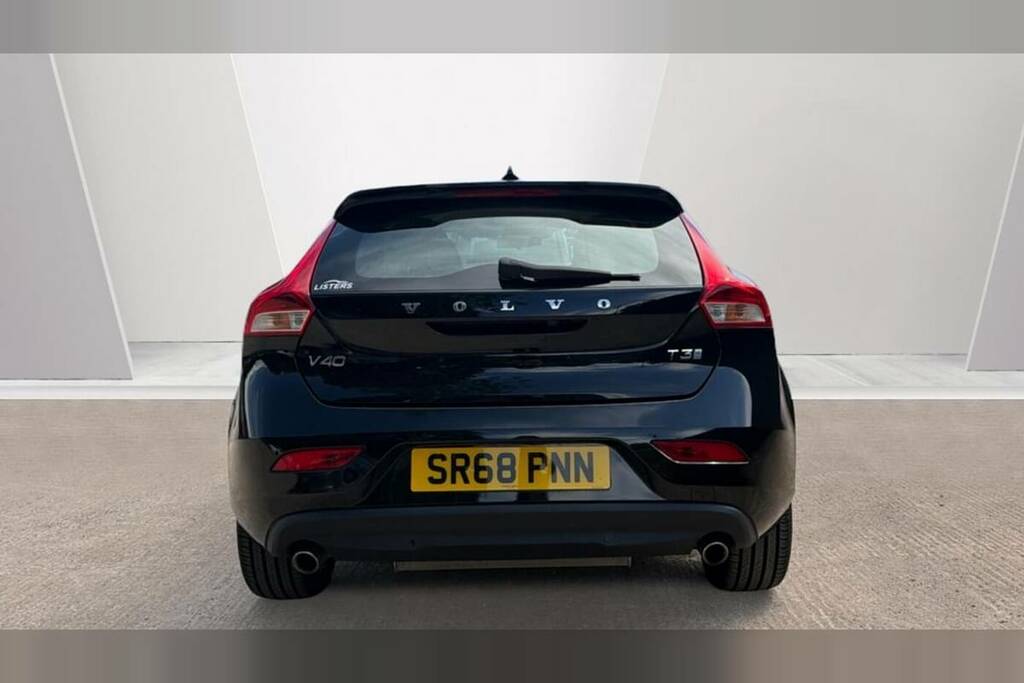 Volvo V40 T3 152 Inscription Geartronic Black #5