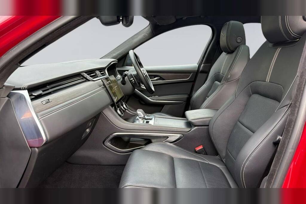 Jaguar F-Pace 2.0 P250 R-dynamic Black Awd VK22XAS Red #3