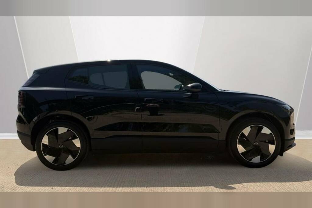 Volvo EX30 200Kw Sm Extended Range Plus 69Kwh VE26SNF Black #3