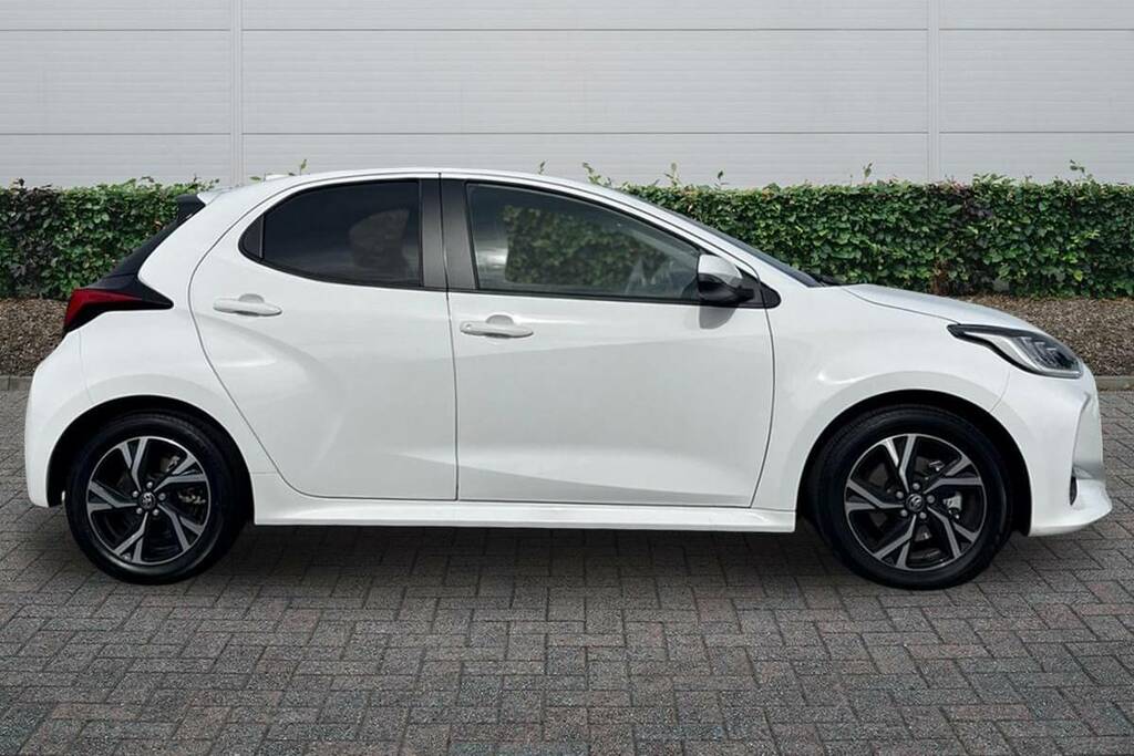 Toyota Yaris 1.5 Hybrid Design Cvt VK25WMX White #5