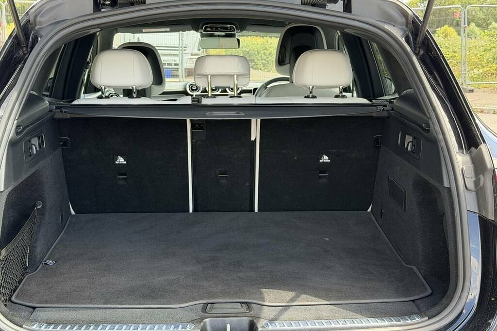 Mercedes-Benz GLC Class 300 4Matic Amg Line 9G-tronic KU25ABK Black #2