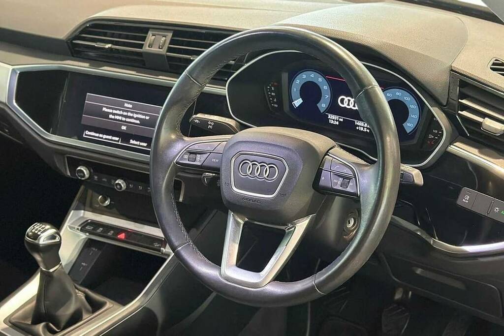 Audi Q3 35 Tfsi Technik YY23LXU Black #6