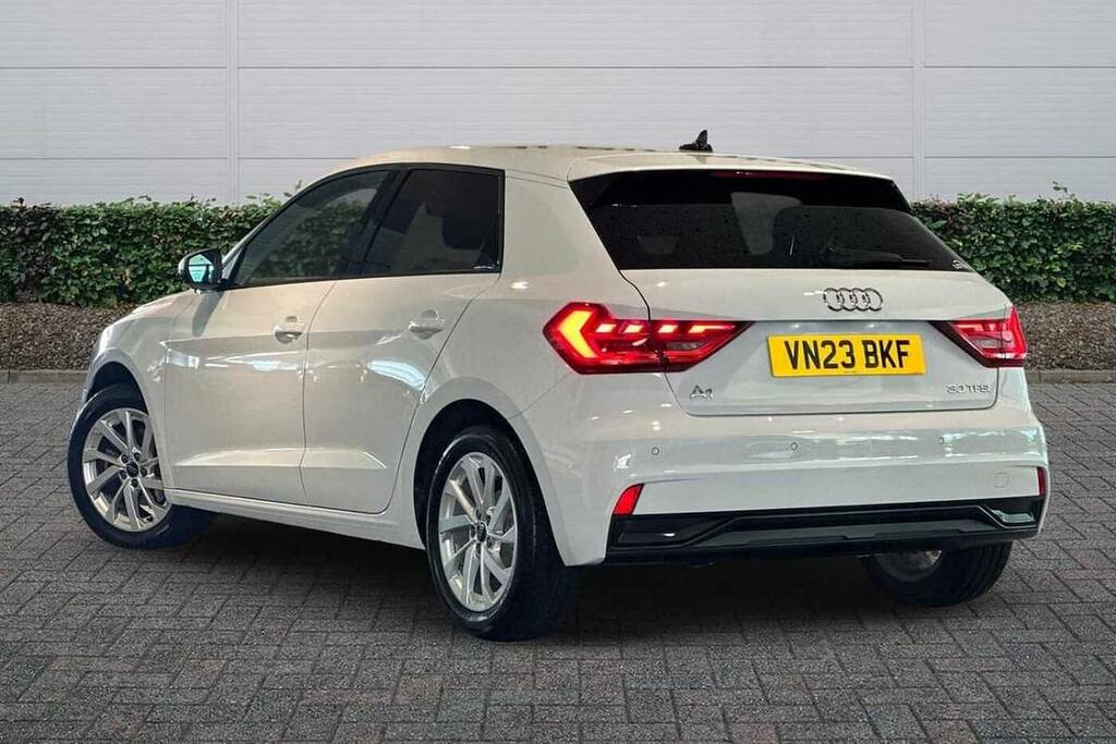 Audi A1 30 Tfsi 110 Sport S Tronic VN23BKF White #3